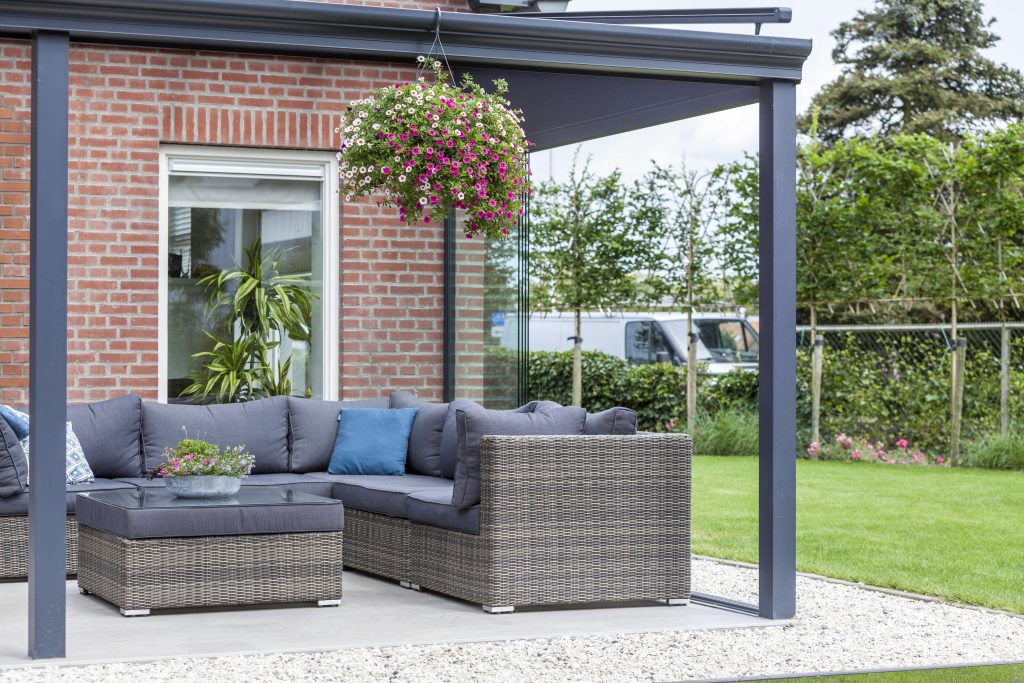 Veranda ideas with external sofa
